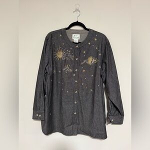 Quacker Factory Denim Button Down Top Size 1X Embroidered Stars Moons Celestial